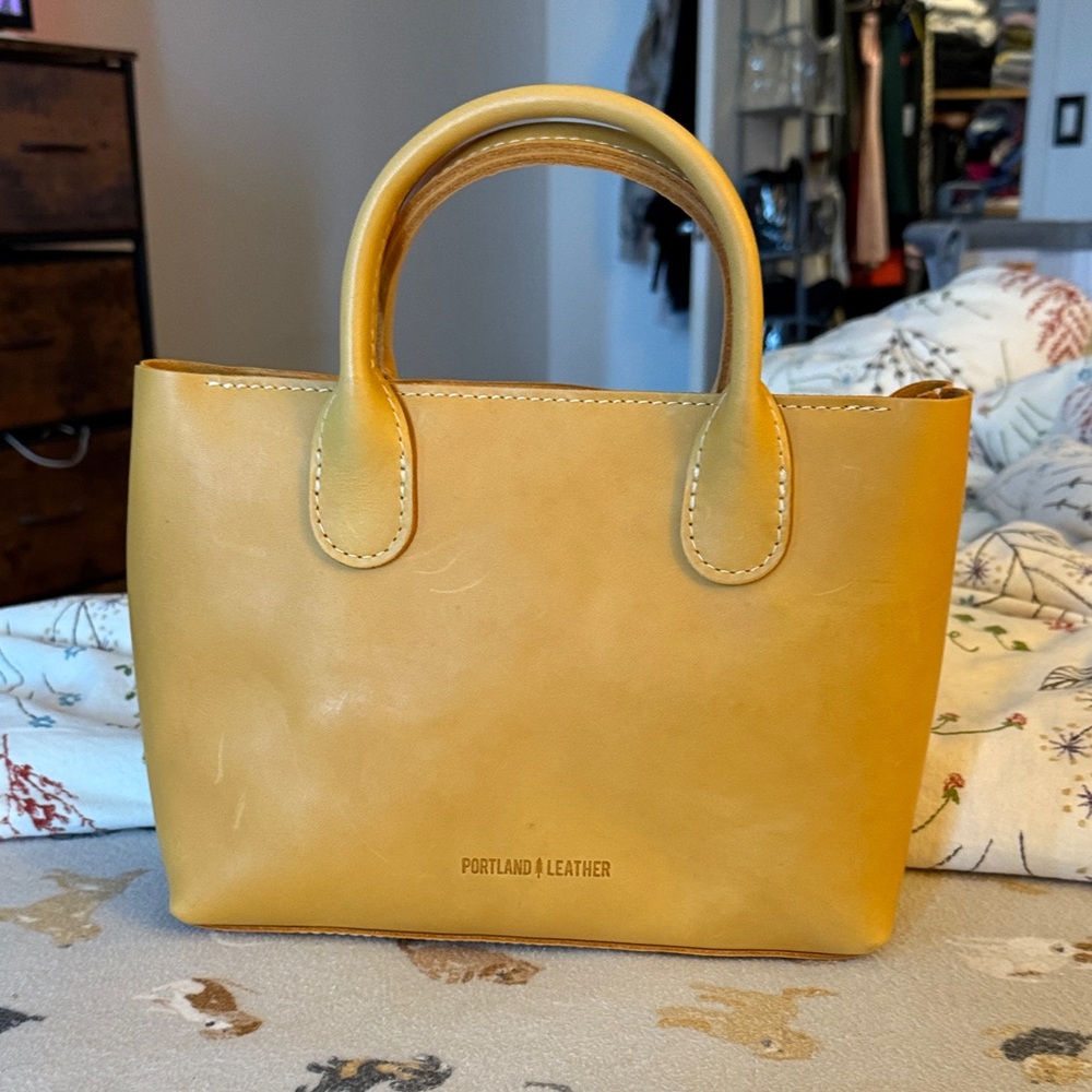 Portland Leather Large Raindrop C-Grade. Sunflower?